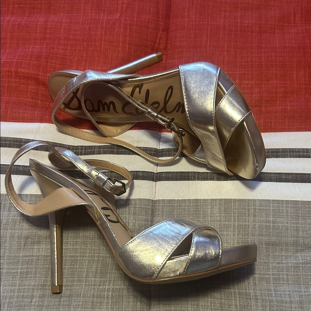 Sam Edelman Metallic Strappy Heels size 8 labeled 8,5 they run small